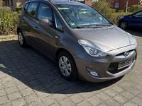 Gebraucht Hyundai ix20 Comfort 90 PS (66 kW) 2011 Braun Kleinwagen