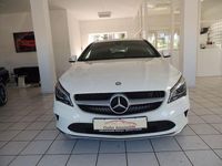 Gebraucht Mercedes CLA180 Shooting Brake 122 PS (89 kW) 2017 Calcitweiss  unilack Kombi