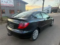 Gebraucht Mercedes C200 122 PS (89 kW) 2003 Schwarz Limousine