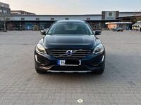 Gebraucht Volvo XC60 Momentum 150 PS (110 kW) 2016 Blau SUV