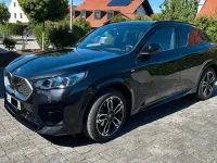 Gebraucht BMW iX2 M Sport 150 kW (204 PS) 2025 Schwarz SUV