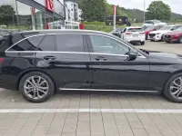 Gebraucht Mercedes C300 Avantgarde 245 PS (180 kW) 2017 Obsidianschwarz  metallic Kombi