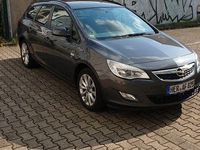 Second-hand Opel Astra 101 CP (74 kW) 2012 Maro Break