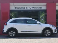 Gebraucht Kia Niro 141 PS (103 kW) 2021 Weiß SUV