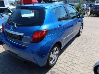 Gebraucht Toyota Yaris Hybrid Edition-S 75 PS (55 kW) 2016 Blau Limousine