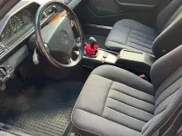 Gebraucht Mercedes 220 150 PS (110 kW) 1995 Schwarz Kombi