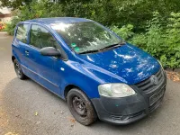 Gebraucht VW Fox 54 PS (39 kW) 2006 Blau Kleinwagen