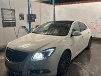 Gebraucht Opel Insignia 220 PS (161 kW) 2011 Weiß Limousine