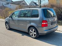 Gebraucht VW Touran 105 PS (77 kW) 2005 Grau Van / Kleinbus