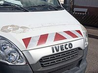 Gebraucht Iveco Daily 106 PS (77 kW) 2013 Weiß Limousine