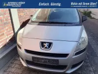 Gebraucht Peugeot 5008 Tendance 120 PS (88 kW) 2012 Silber Van / Kleinbus