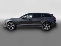 Gebraucht Volvo V60 CC Ultimate 197 PS (144 kW) 2023 Grau Kombi