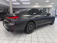Gebraucht BMW M760e Executive 381 PS (280 kW) 2024 Schwarz Limousine
