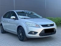Second-hand Ford Focus 101 CP (74 kW) 2008 Argintiu Berlinǎ