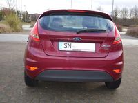 Gebraucht Ford Fiesta Champions Edition 60 PS (44 kW) 2012 Rot Kleinwagen