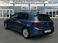 Gebraucht VW Golf VIII Life 150 PS (110 kW) 2025 Blau Limousine