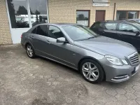 Usado Mercedes E220 Avantgarde 177 CV (130 kW) 2011 Negro Berlina