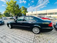Gebraucht Mercedes E220 150 PS (110 kW) 2004 Blau Limousine