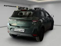 Neu Dacia Sandero Extreme 122 PS (89 kW) 2026 Grün Limousine