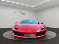 Gebraucht Ferrari 296 829 PS (609 kW) 2024 Rot Coupé