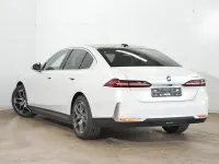 Gebraucht BMW 530e Sport Line 299 PS (219 kW) 2025 Weiß Limousine
