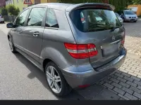 Gebraucht Mercedes B200 AMG 193 PS (141 kW) 2010 Grau Van / Kleinbus