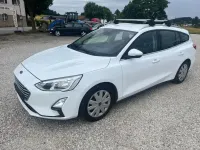 Gebraucht Ford Focus Cool & Connect 95 PS (69 kW) 2019 Weiß Limousine