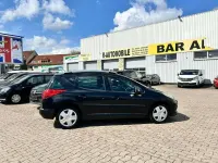 Gebraucht Peugeot 207 92 PS (67 kW) 2017 Schwarz Limousine