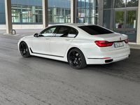 Gebraucht BMW 730 265 PS (194 kW) 2017 Weiß Limousine