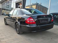Gebraucht Mercedes E320 Avantgarde 224 PS (164 kW) 2006 Schwarz Limousine