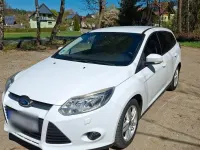 Używany Ford Focus SYNC Edition 101 KM (74 kW) 2014 Biały Kombi