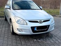Gebraucht Hyundai i30 130 PS (95 kW) 2007 Silber Kleinwagen