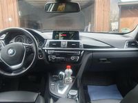 Gebraucht BMW 330 Sport Line 258 PS (189 kW) 2015 Schwarz Kombi