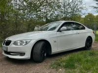 Używany BMW 330 245 KM (180 kW) 2012 Biały Coupe