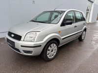 Gebraucht Ford Fusion Trend 80 PS (58 kW) 2004 Polarsilber metallic (metallic) Limousine