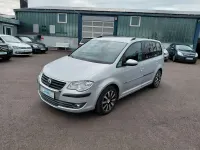 Gebraucht VW Touran Trendline 140 PS (102 kW) 2010 Silber Van / Kleinbus