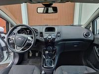 Gebraucht Ford Fiesta Titanium 125 PS (91 kW) 2015 Weiß Kleinwagen