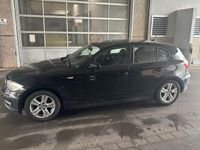 Gebraucht BMW 116 122 PS (89 kW) 2008 Schwarz Kleinwagen