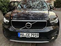 Gebraucht Volvo XC40 Momentum 129 PS (94 kW) 2022 Schwarz SUV