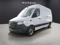 Gebraucht Mercedes Sprinter 170 PS (125 kW) 2023 Arktisweiß Van