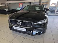 Gebraucht Volvo V60 163 PS (119 kW) 2022 Schwarz Kombi