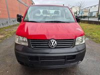 Second-hand VW Transporter 86 CP (63 kW) 2005 Roșu Van