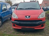 Gebraucht Peugeot 1007 74 PS (54 kW) 2005 Rot Van / Kleinbus
