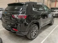 Gebraucht Jeep Compass Summit 241 PS (177 kW) 2024 Schwarz SUV