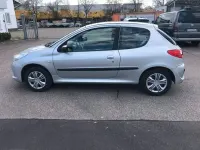 Gebraucht Peugeot 206 75 PS (55 kW) 2009 Silber Limousine