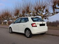 Gebraucht Skoda Fabia Joy 60 PS (44 kW) 2015 Weiß Kleinwagen