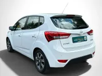 Gebraucht Hyundai ix20 90 PS (66 kW) 2019 Weiß Kleinwagen