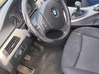 Gebraucht BMW 318 143 PS (105 kW) 2008 Schwarz Kombi