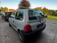 Używany Renault Twingo 58 KM (42 kW) 2002 Szary Hatchback