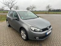 Gebraucht VW Golf VII Match 105 PS (77 kW) 2012 Grau Limousine